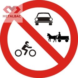 Accesul interzis autovehiculelor şi vehiculelor cu tracţiune animală, C15