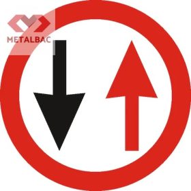 Prioritate pentru circulația din sens invers